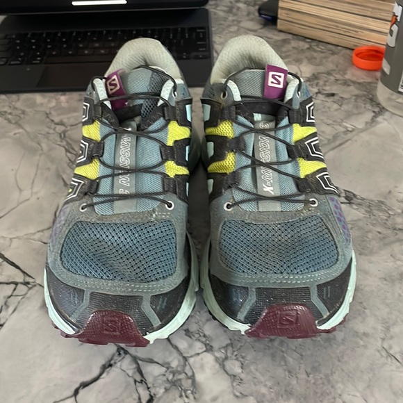 salomon tennis shoes